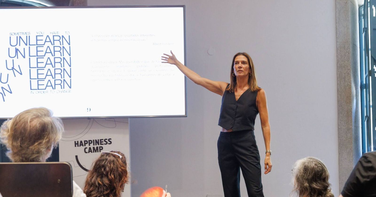 Sofia de Castro Fernandes em palco no Happiness Camp, no Porto